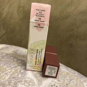 NIB Clinique Even better pop VELVET KISSES 29